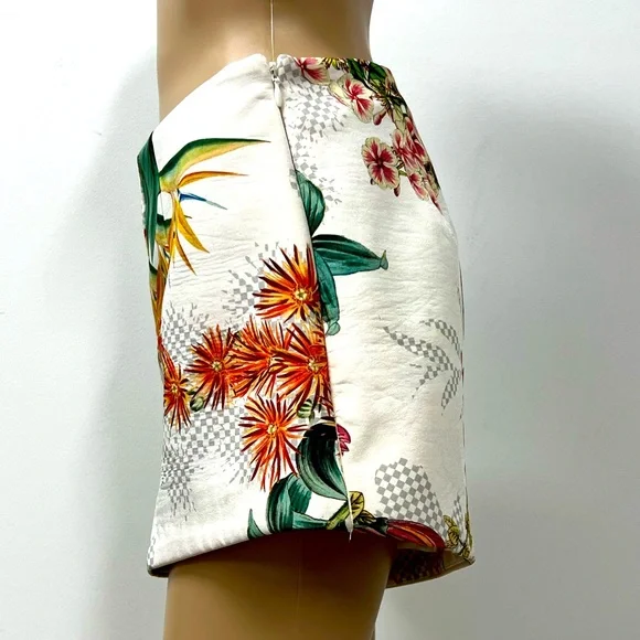 CAMEO Womens High Waist Paper Bag Shorts Floral Print Size Medium - Picture 2 of 7